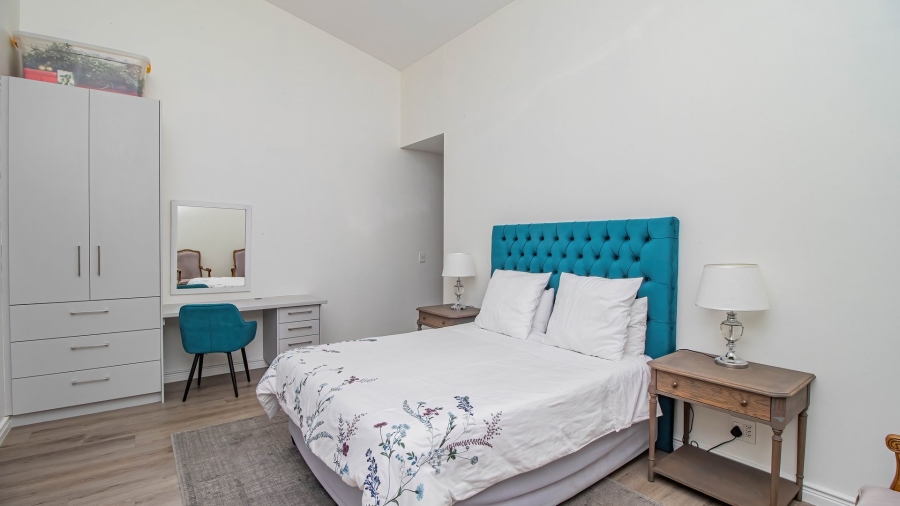 To Let 4 Bedroom Property for Rent in Royal Ascot Western Cape